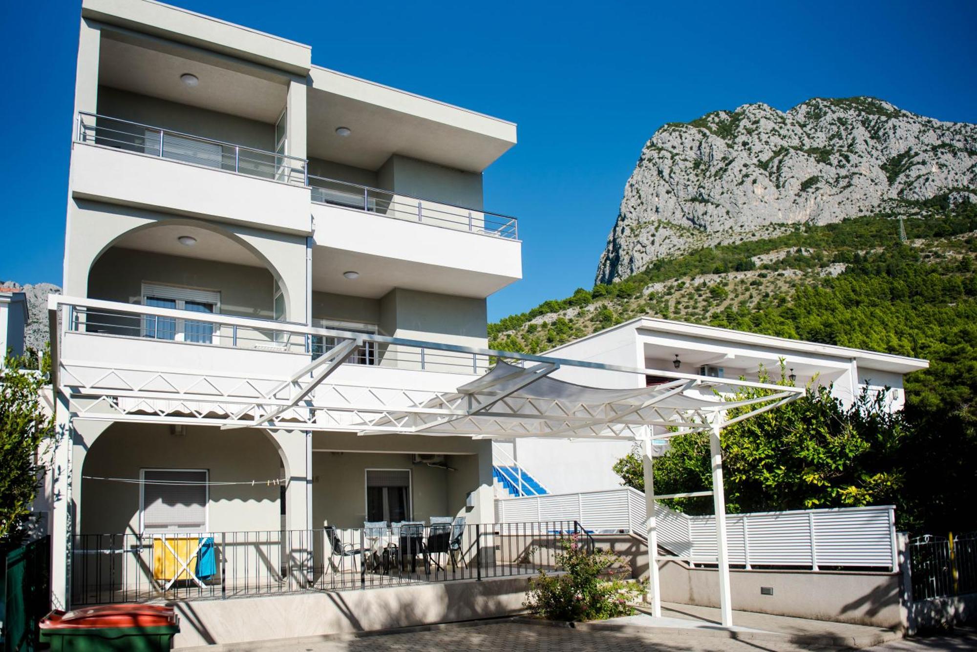 Apartments Martinovic Zaostrog Ngoại thất bức ảnh